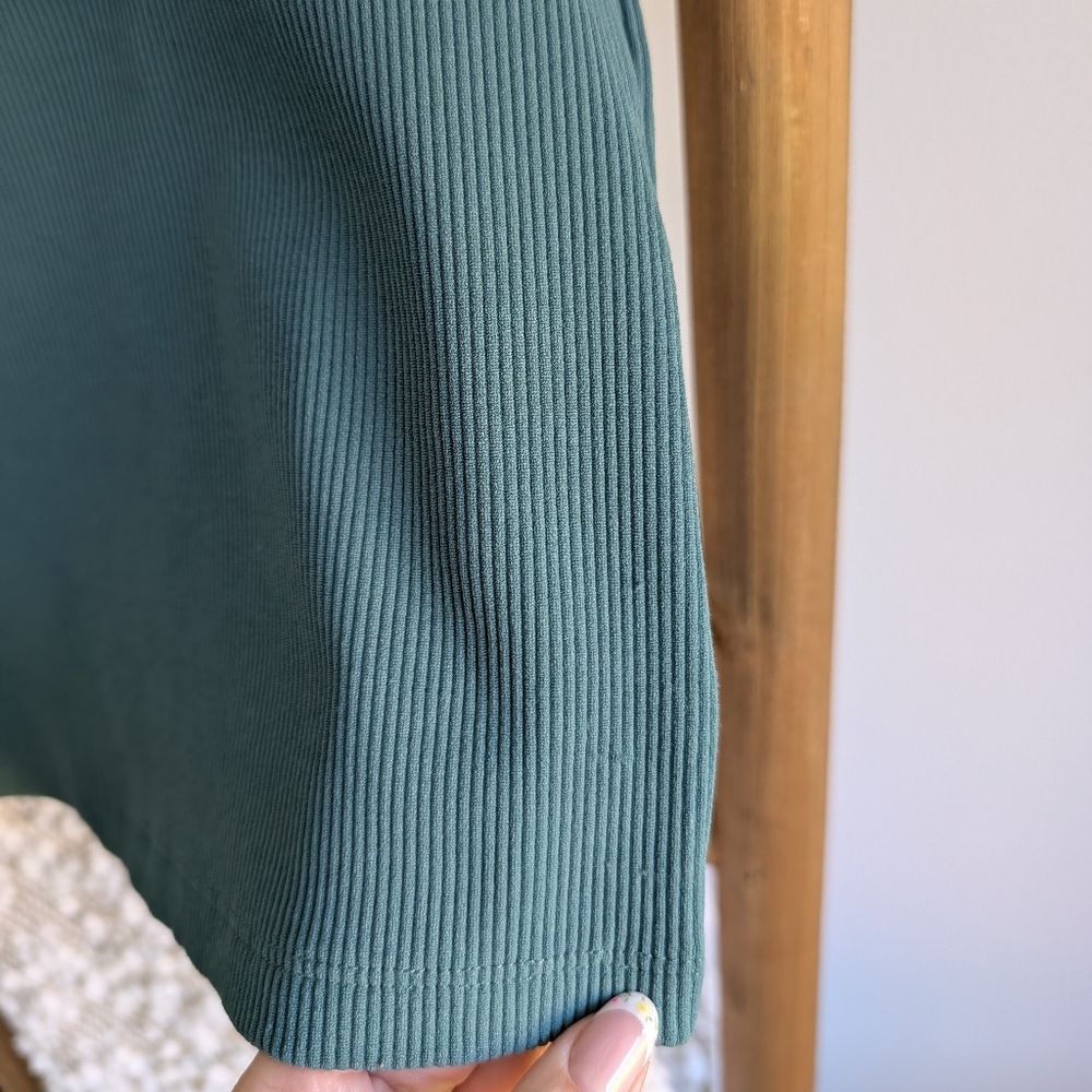 Abercrombie & Fitch Ribbed Racerback Top - Picture 8 of 8